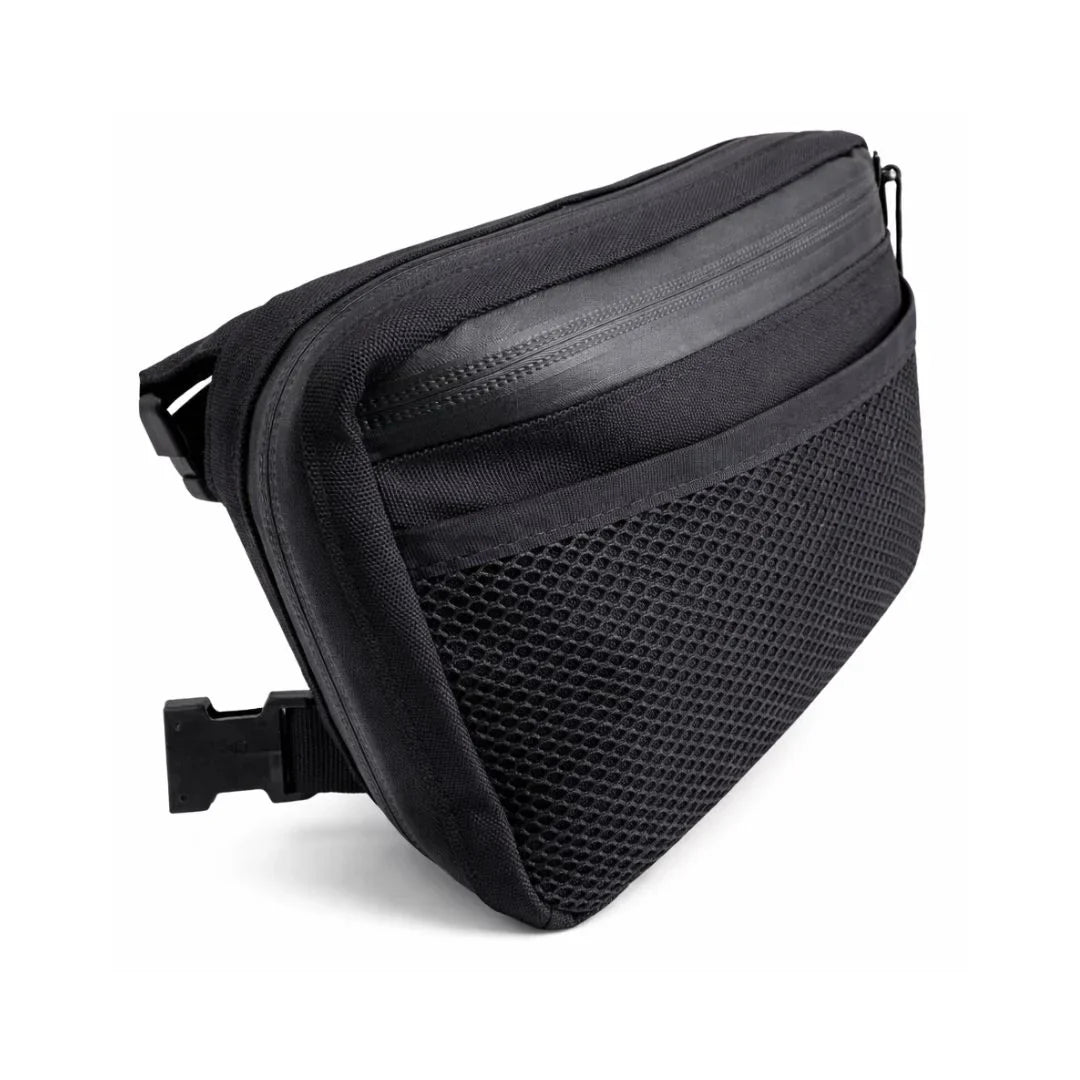 The Black-Out Chest Rig